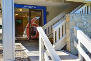 Motel 6-Nashua, NH - South