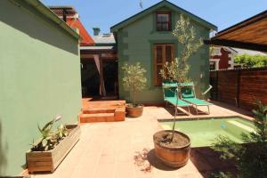 Galería fotográfica de * Couples and family secluded getaway + pool* en Ciudad del Cabo