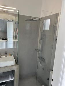 Un baño de Zoumis Residence