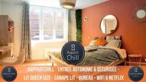 an orange bedroom with a bed and a window at Appart Chill & Free - Proche Centre Valenciennes - Parking Gratuit in Valenciennes