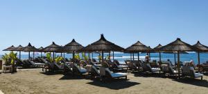 Fotografia z galérie ubytovania Precioso Ático en Playa con Piscina v destinácii Estepona