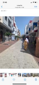 拉臘的住宿－Larache city，走在城市街道上的人