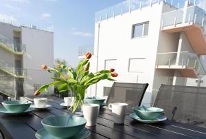 Rõdu või terrass majutusasutuses Relax Beach Apartman
