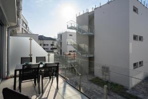 Rõdu või terrass majutusasutuses Relax Beach Apartman