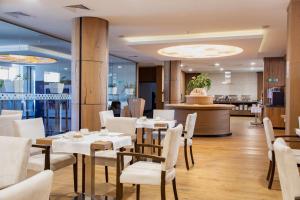 Posezení v ubytování Metropolitan Hotel Sofia, a member of Radisson Individuals