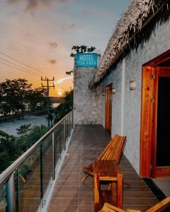 Rõdu või terrass majutusasutuses Hotel Itza Coba
