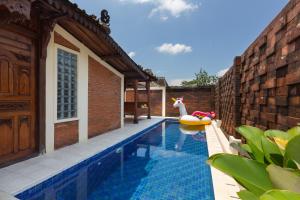 Piscine de l'établissement Bale Devata Resort ou située à proximité