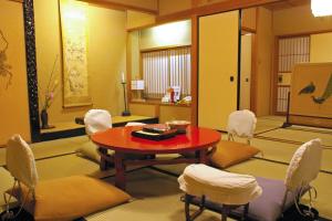 Posezení v ubytování Seikoro Ryokan - Established in 1831