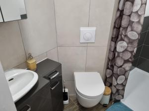 Koupelna v ubytování Schöne Wohnung im Zentrum von Ahnatal