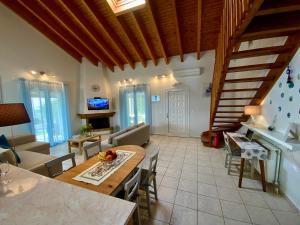 Μια τηλεόραση ή/και κέντρο ψυχαγωγίας στο Villa Azure