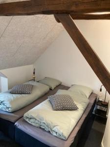 Varde Bed and Kitchen客房内的一张或多张床位