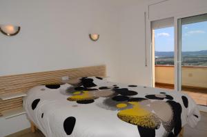 Postel nebo postele na pokoji v ubytování Montseny 3 - Piscina Privada