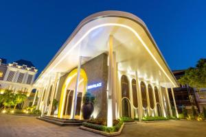 Afbeelding uit fotogalerij van Viktor Legends Hotel in Móng Cái