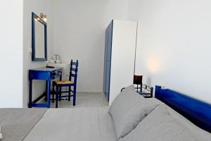 Katil atau katil-katil dalam bilik di Lunar Santorini Hotel