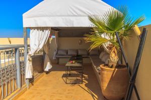 Balkón nebo terasa v ubytování Riad La Porte de l'oasis