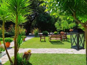Zahrada ubytování Dimitriou Rooms