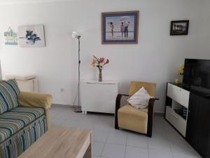 Posedenie v ubytovaní Fabulous 1-Bed Apartment in Puerto del Carmen