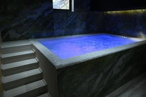 Bazén v ubytování Hotel Onufri nebo v jeho okolí