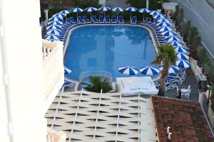 Bazén v ubytování Hotel Onufri nebo v jeho okolí