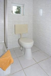 Ein Badezimmer in der Unterkunft Pension Pradler Wohnung 2