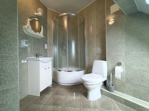 Koupelna v ubytování Haus Oberberg - Pokoje Ozonowane