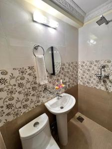 Vannituba majutusasutuses Lasa Kusa Homestay