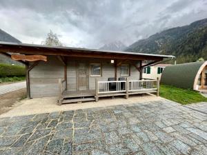 صورة لـ Bungalow Miralago in Camping Cavresc, Via dal Cavresc 1, 7746 Le Prese-Poschiavo في بوشيافو