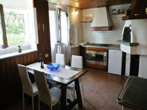 A kitchen or kitchenette at LIMONE