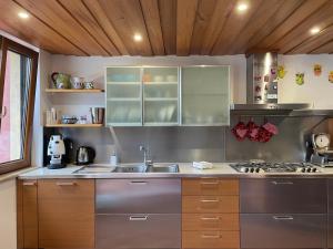Ett kök eller pentry på Villa Carly Taormina apartment with private pool
