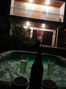 Bazén v ubytování Guesthouse Butković nebo v jeho okolí