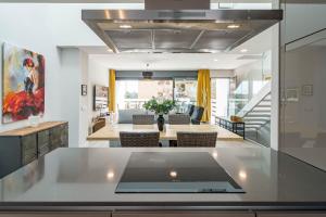 Posedenie v ubytovaní LMT46 - Modern Style Spacious Townhouse
