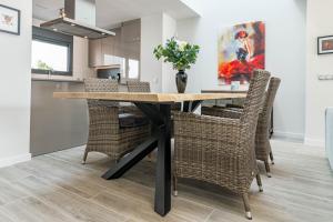 Fotografia z galérie ubytovania LMT46 - Modern Style Spacious Townhouse v destinácii Estepona