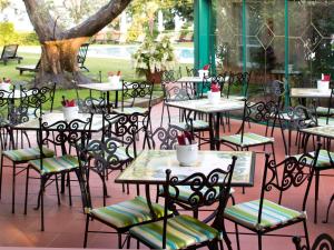 A restaurant or other place to eat at Hotel Campagnola