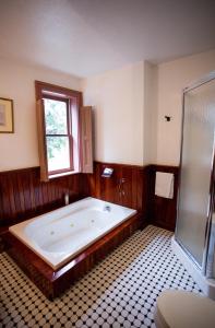 Baneberry Meadows B&B客房内的一张或多张床位