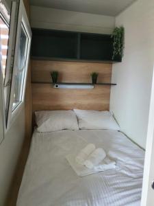 Postelja oz. postelje v sobi nastanitve Tavio mobile house Kolpa, BIG BERRY, Metlika