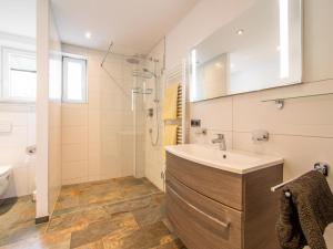 Koupelna v ubytování Ferienhaus Nössig + 21 fotografií