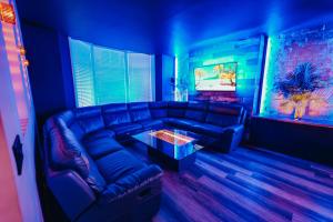 Posezení v ubytování BREEZE BLACKPOOL LUXURY SUITES