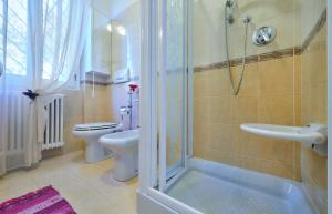 A bathroom at Bella vista