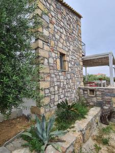 Zahrada ubytování Koroni Stone House, newly built studios by the sea