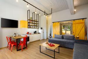 Uma televisão e/ou sistema de entretenimento em Senses Suites