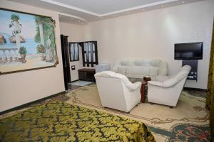 TV a/nebo společenská místnost v ubytování Mayisyan Kamurj Hotel