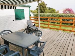 Afbeelding uit fotogalerij van Mobil Home L'Evasion in Brem-Sur-Mer