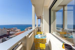 Un balcón o terraza de HORIZON MER - Splendide vue Mer et îles