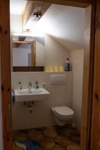 Łazienka w obiekcie Appartement Haus Kruschitz II