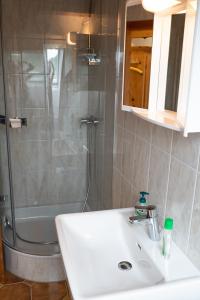 Łazienka w obiekcie Appartement Haus Kruschitz II