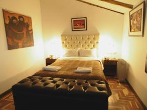 Ruang duduk di Hotel Montecristo Cusco