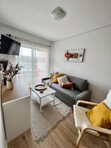 TV a/nebo společenská místnost v ubytování Sunny Escape in El Campello