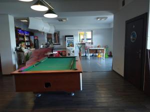 Biliardový stôl v ubytovaní Kaszëbsko Nórcëk