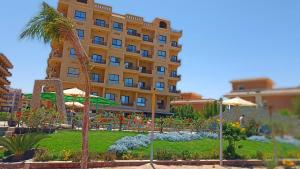 A garden outside Tertels beach resort hurghada F 2-6