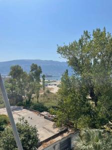aus einem Haus mit Meerblick in der Unterkunft Riviera in Vlorë